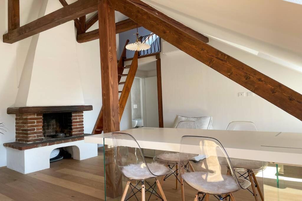 Design Apartment In The Heart Of ボルツァーノ エクステリア 写真